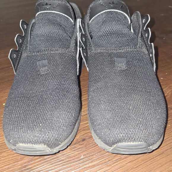 Adidas - Picture 3 of 4